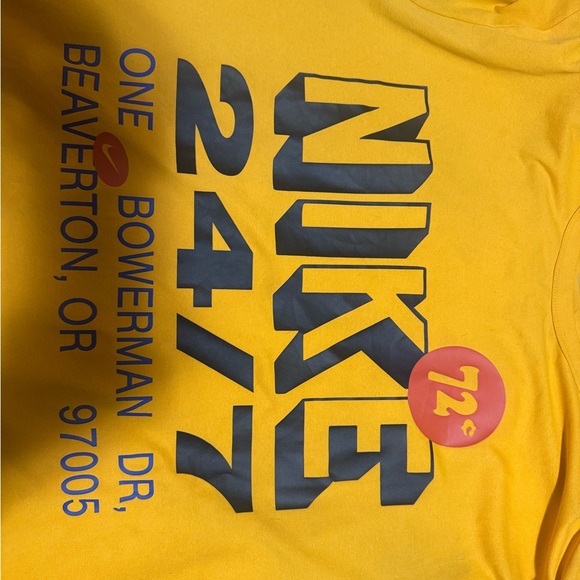 Nike Gold Graphic Tee - Picture 3 of 4